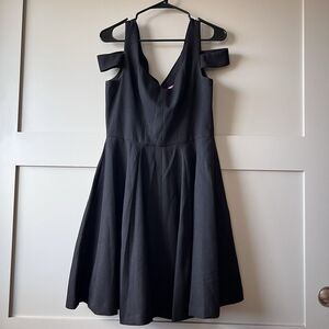 Betsey Johnson Black Cold Shoulder Fit & Flare A-Line Mini Dress Size 8‎ Party